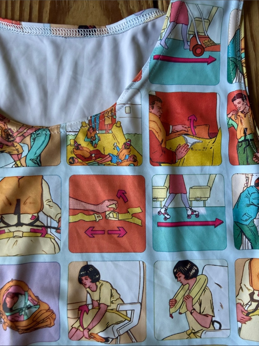 Rare Fun vintage retro discontinued Blackmilk safety card airline dress - Picture 6 of 6